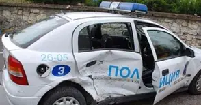 Ученик с условна присъда за блъскане на две патрулки в гонка