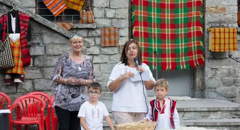 Фестивалът на пататника събра стотици посетители в Наречен