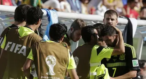 Нов ужас за испанците, мълния удари самолета им