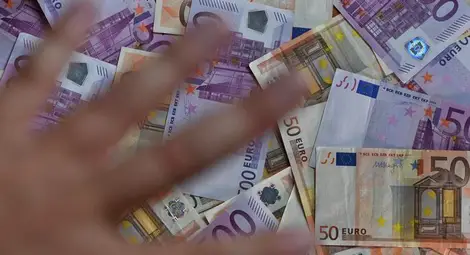 Съдят двама ветовчани в Гърция за опит за измама за 20 000 евро