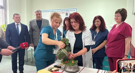 Русе отбеляза Бабинден с ритуал и благодарност към медицинските специалисти Русе отбеляза Бабинден с ритуал и благодарност към медицинските специалисти