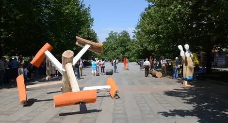 Скулптори изваяха от дърво  12 русенски премиерни събития