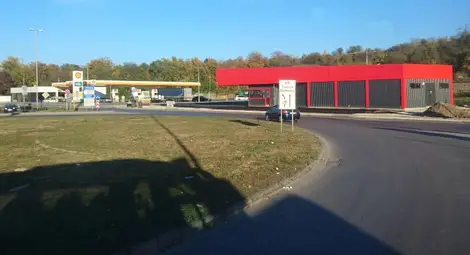 Наследникът на безмитните магазини отваря свой обект до Дунав мост