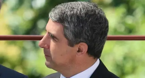 Плевнелиев моли Тръмп да не се сдобрява с Русия Плевнелиев моли Тръмп да не се сдобрява с Русия