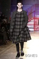 Традициите не са това, което бяха: Мъжката мода си сменя пола