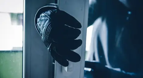 Удари за 21 000 лева направени в три жилища по празниците