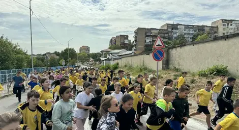 Областна администрация – Русе получи сертификат за принос при организирането на Европейския ден на спорта в региона. Тази година в инициативата се включиха близо 3000 деца Областна администрация – Русе получи сертификат за принос при организирането на Европейския ден на спорта в региона. Тази година в инициативата се включиха близо 3000 деца