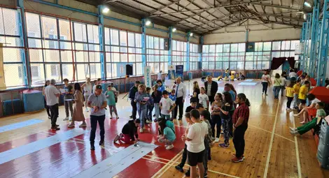 Близо 50 деца от община Русе премериха сили в третото общинско състезание по роботика за III и IV клас