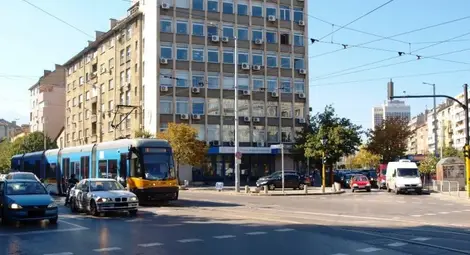 Фирма осъди АПИ заради паднала метална греда на пътя