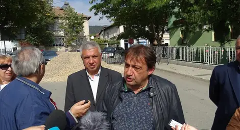 Зам.-министър установи три укрити свлачища на магистрала "Струма"