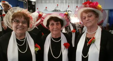 230 самодейци пенсионери  празнуваха Първа пролет