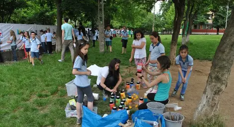 20-метрова рисунка сътвориха третокласници от Европейското