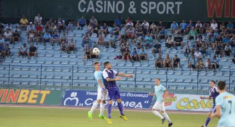 Как играха нашите