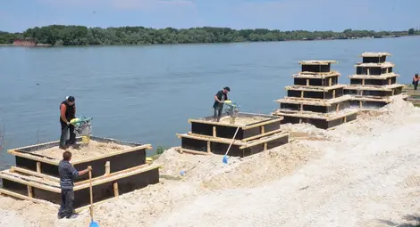 Филмови герои населяват кея на фестивала на пясъчните фигури