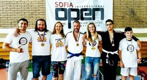 10 медала за русенци по бразилско джиу джицу 10 медала за русенци по бразилско джиу джицу
