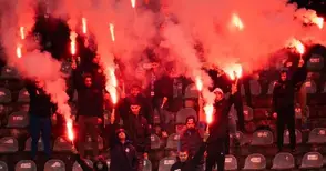 76 евро глоба за „драконите“ от БФС за заря в памет на починал фен