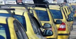 Пет таксита разбити от търсачи на лесни пари