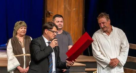 Кирил Ефремов на премиерата на "Гераците" в Русе: Не мога да си представя, че на 50 години ще съм на сцената, която обичам!