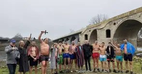 43-годишен русенец извади за трети път кръста от река Янтра край Бяла