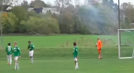 Един мач с високо напрежение... буквално (ВИДЕО)