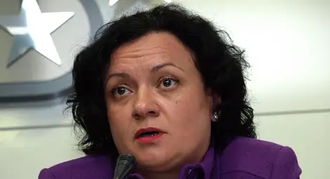 Ивелина Василева дала &frac14; от бюджетната субсидия за екология на общините в България на Община Бургас, на която е била заместник-кмет