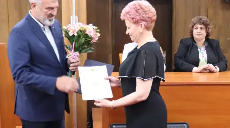 Шестима педагози получиха престижната награда "Неофит Рилски" на церемония в Областната администрация в Русе