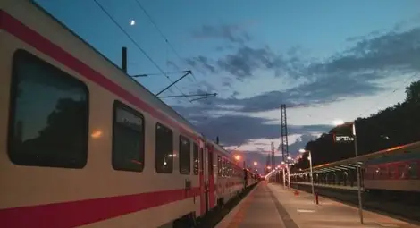 Три влака са блокирани заради жп инцидент