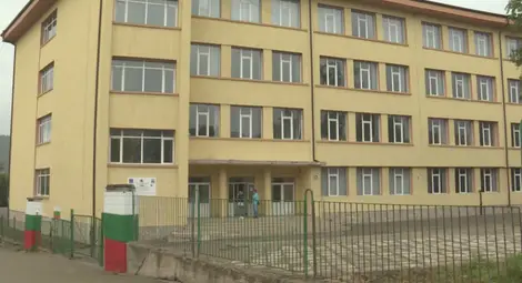 Решават дали да отстранят учителката от Дупница, обиждала първокласници
