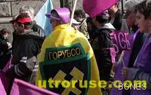 Освиркаха Добрев и поискаха писмено решенията на ДКЕВР