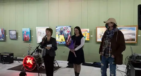 Две в едно: Картини и музика радваха публиката на &bdquo;Светове&ldquo;