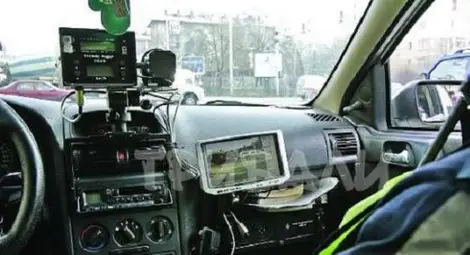 Катаджии режат камерите на патрулките!