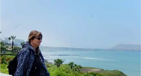 Докосване до Латинска Америка: Улици, квартали, сгради, храмове, олтари, шествия - вървим заедно с Анна и разбираме, че е добър водач