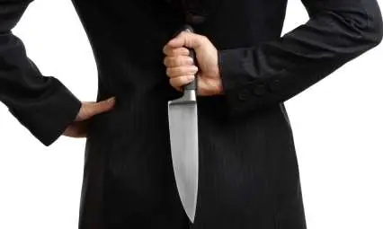 Поетеса наръга студент с нож в гърдите заради пренебрежение към стиховете й