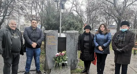 Три партии отдадоха почит на жертвите на комунизма