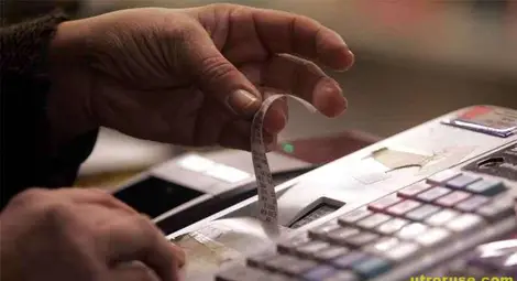 Данъчните се жалват от бум на фалшиви касови бележки