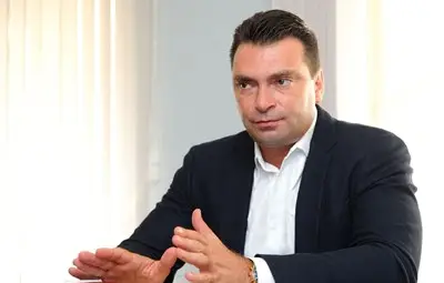 Калоян Паргов: Фандъкова носи отговорност за пейките за 10 000 лв.