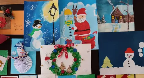 Изложба от коледни картички краси читалището в Караманово /галерия/