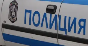 Гост пратен в болницата с пукната глава след удар с чук