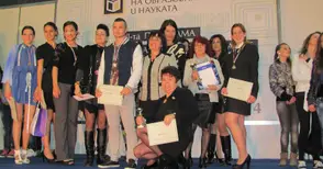 63 абитуриенти на Гимназията по облекло  отиват на изпити за професионална степен