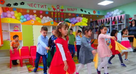 Децата от Долна Студена се изявиха в &bdquo;Празникът на мама&ldquo;