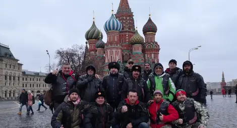 Рокери от Русе гостуваха на рождения ден на водача на Вълците на Путин Рокери от Русе гостуваха на рождения ден на водача на Вълците на Путин