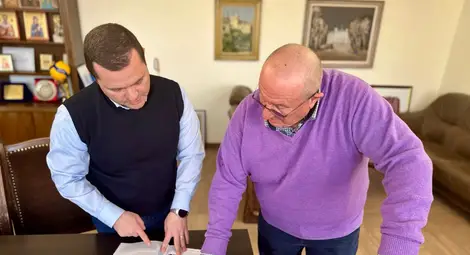 Кметът на Русе отличи Димитър Туджаров &ndash; Шкумбата с почетен плакет за неговия личен и сценичен юбилей