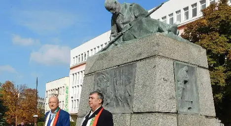 Над 1200 км. изминаха русенските офицери от запаса и резерва в памет на героите от Сръбско-българската война Над 1200 км. изминаха русенските офицери от запаса и резерва в памет на героите от Сръбско-българската война