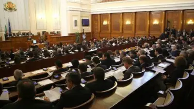 Скандал в парламента спря гласуването на антикорупционния закон