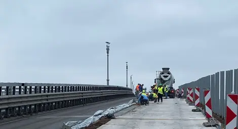 Около 75 куб. м бетон ще бъдат излети днес при ремонта на Дунав мост при Русе Около 75 куб. м бетон ще бъдат излети днес при ремонта на Дунав мост при Русе