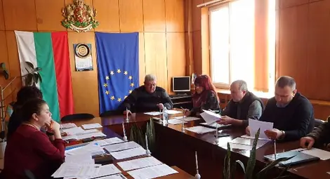 ГЕРБ в спор с БСП и патриотите  за секциите в Новград и Кривина