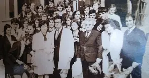 Техникумът по химия започва занятия в две класни стаи и две лаборатории в тв центъра 