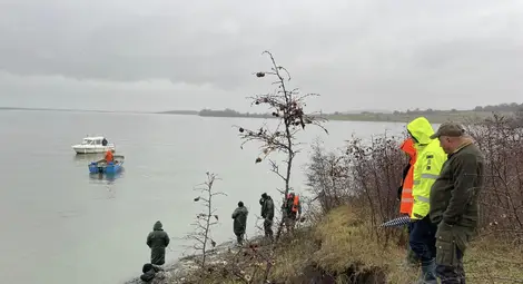Изплува тялото на един от изчезналите рибари в бургаско езеро