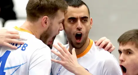 Волейболистите затвориха сезона с втора победа срещу „Берое“ Волейболистите затвориха сезона с втора победа срещу „Берое“