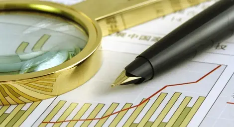 Публичните компании губят  над половината си печалба